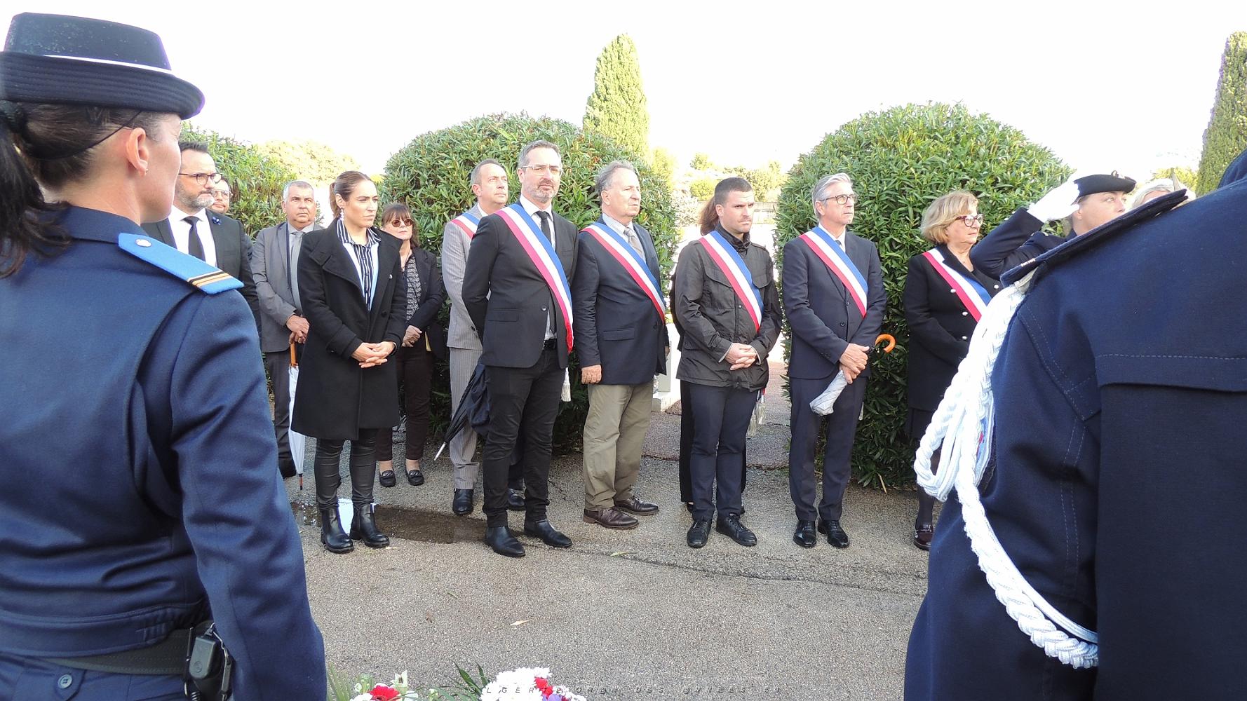 2022 11 01 TOULON HOMMAGE AUX MORTS POUR LA FRANCE CIVILS ET MILITAIRES (54).jpg